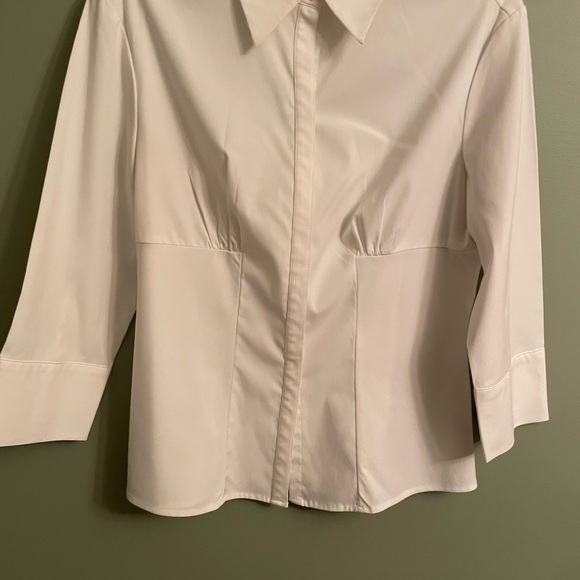 Express white bottoms down shirt size 9/10. Stretchy, 2/3 sleeves - Picture 5 of 14